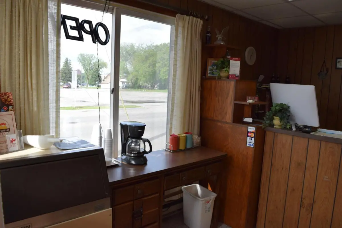 Mid-City Motel 5