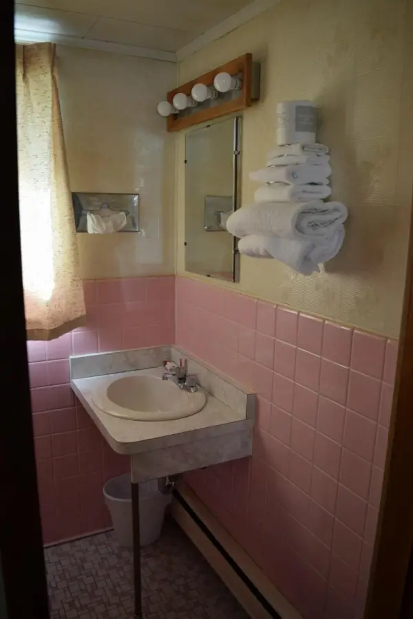 Mid-City Motel 10
